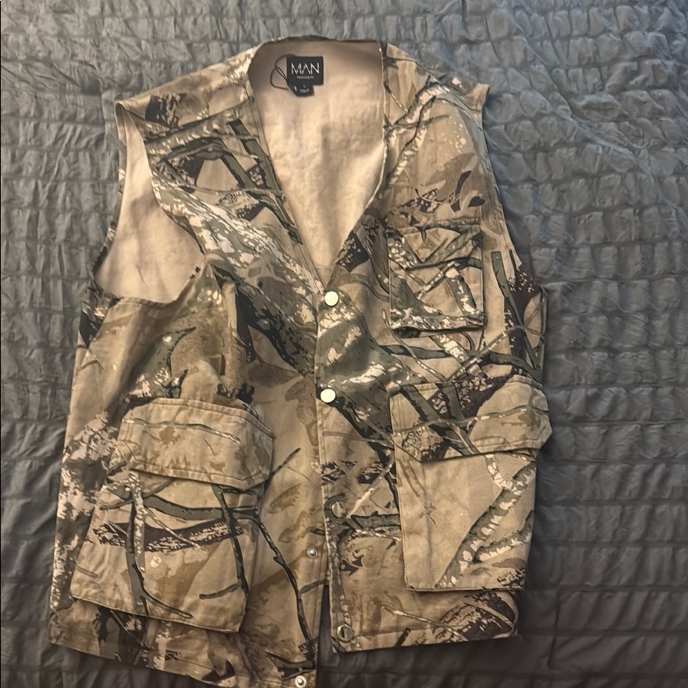 Camo Sleeveless Vest